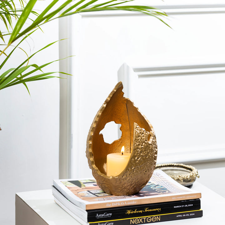 Golden Pinnacle (Small)