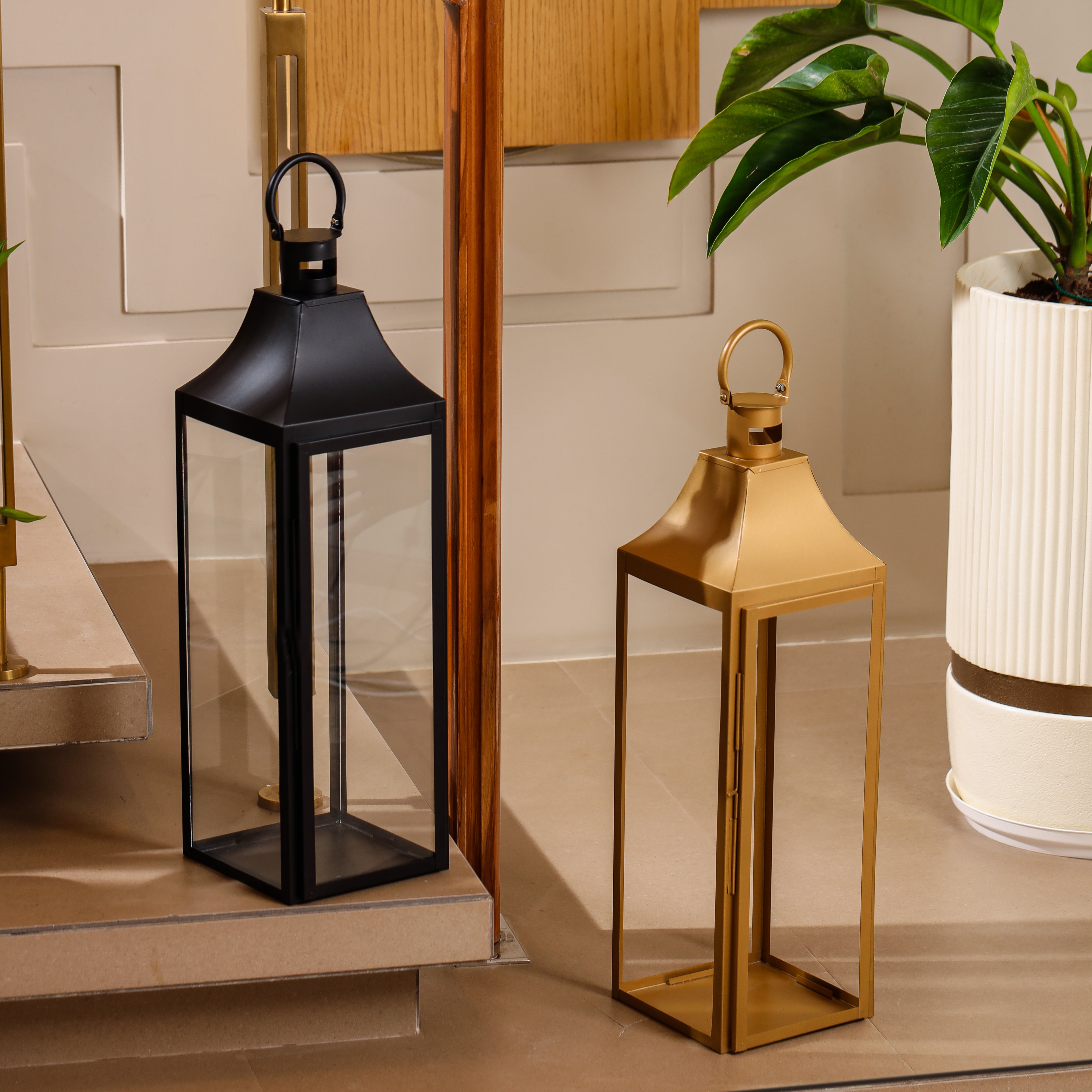 Grand Manor Lantern Black Large