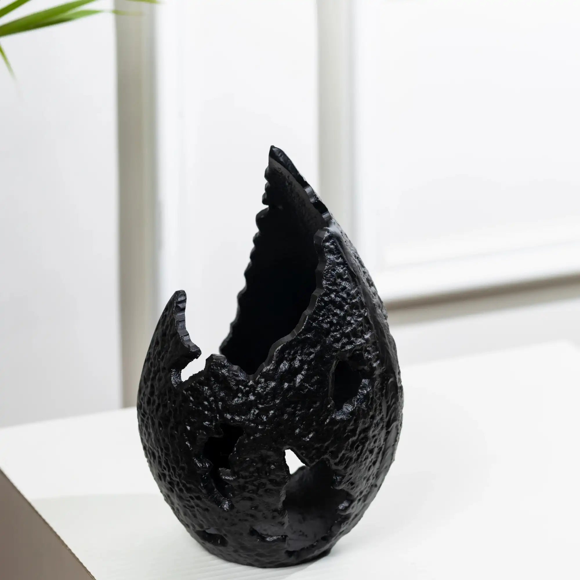 Ebony Pinnacle (Small)