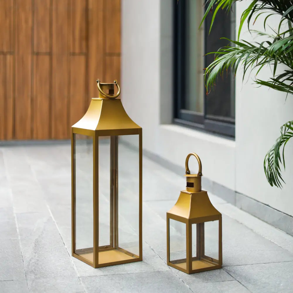 Grand Manor Lantern Golden Small