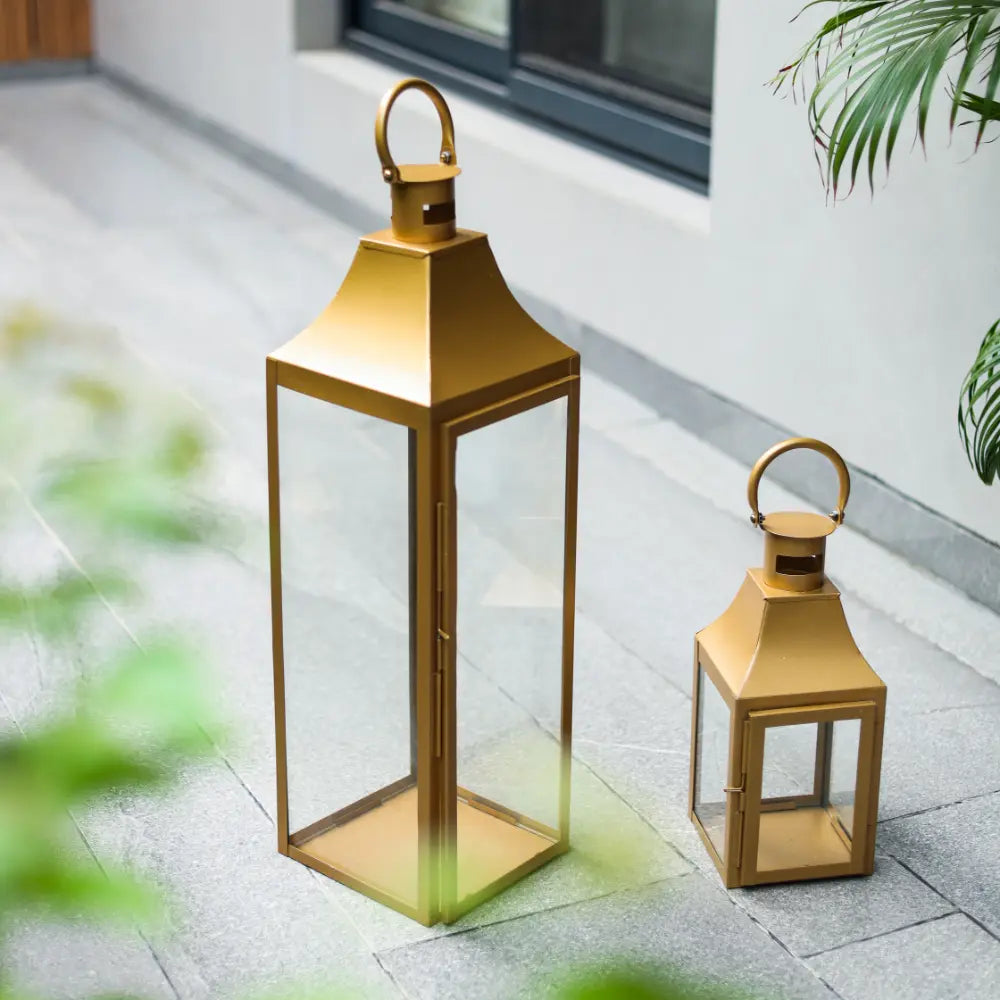 Grand Manor Lantern Golden Small