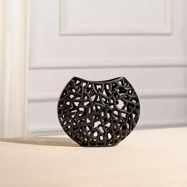 Black Net vase