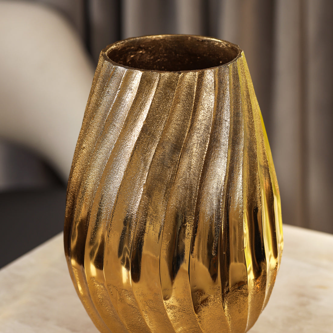 Majestic Swirl Vase