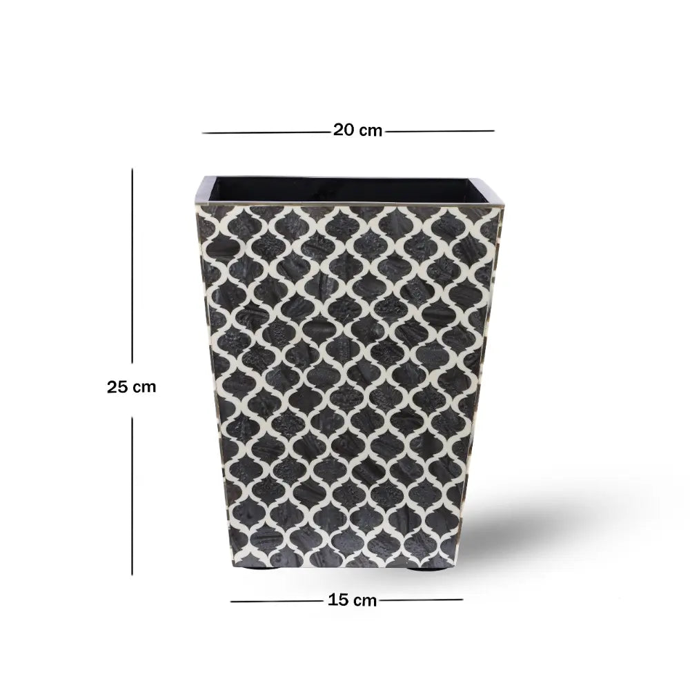 Grey Lattice Resin Dustbin