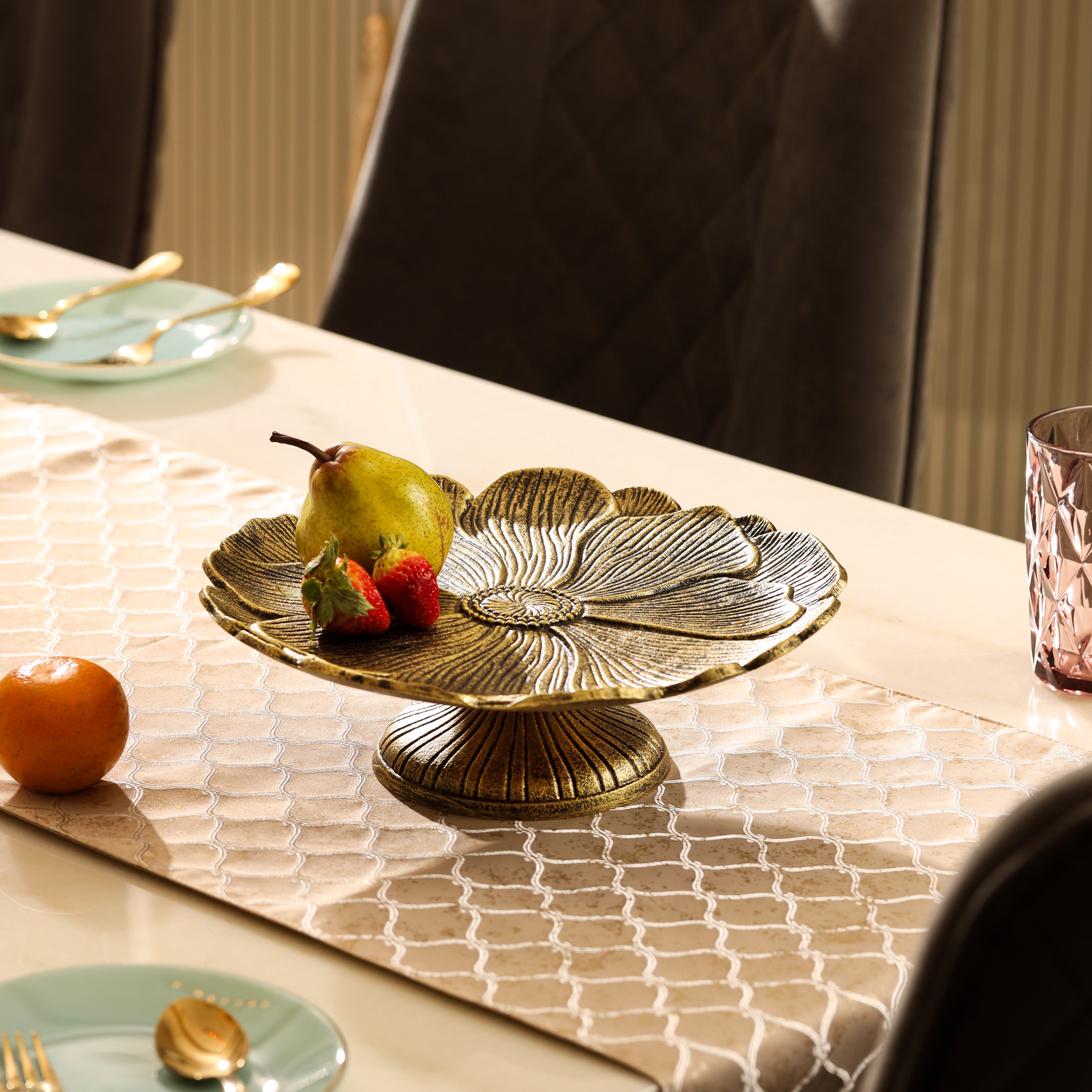 Antique Bloom Pedestal Stand - Large